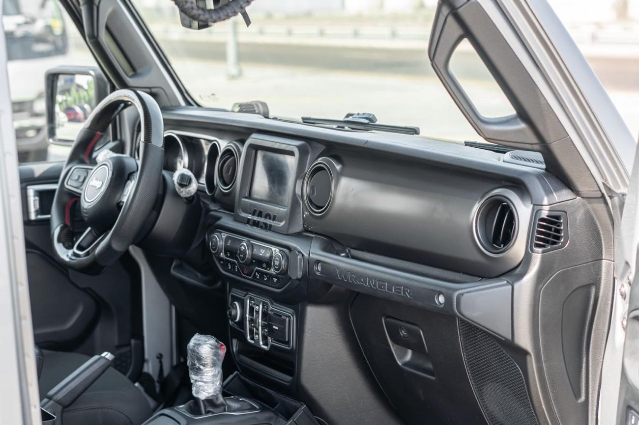 Jeep Wrangler Unlimited Sport 3.6L A/T