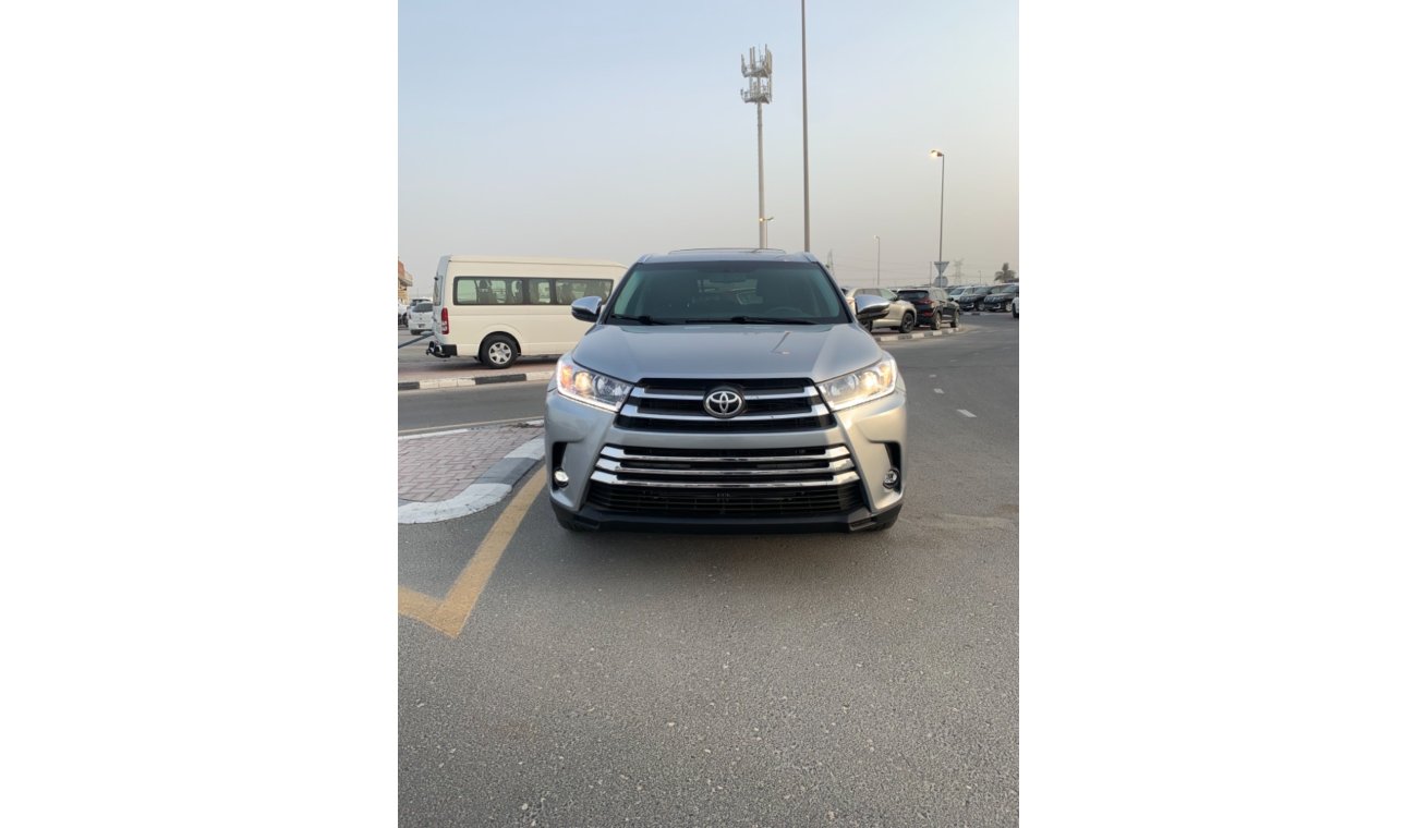 Toyota Highlander XLE LIMITED EDITION FULL OPTION 3.5L V6 2016 AMERICAN SPECIFICATION