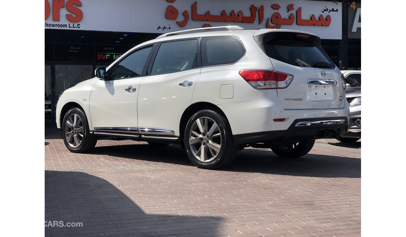 نيسان باثفايندر FUL OPTION NISSAN PATHFINDER 2016 ONLY 1170X60 MNTHLY V6 4X4 EXCELENT CONDITION UNLIMITED KM WARANTY