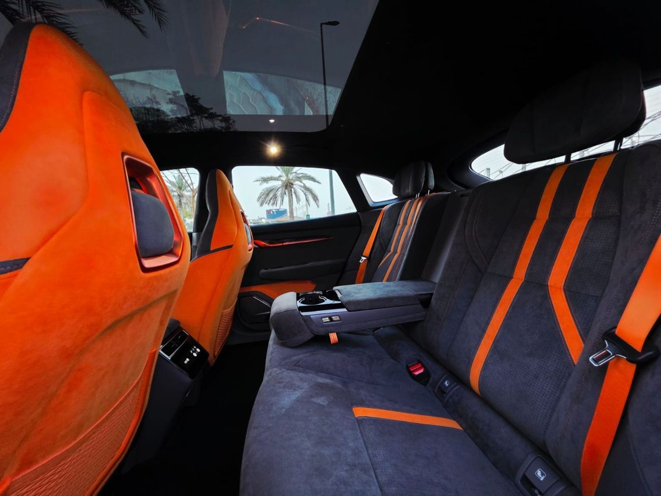 Zeekr 001 NEW ARRIVAL ZEEKR 001 2025 GCC  BLACK EDITION UNDER WARRANTY WITH SERVICE CONTRACT 5 YEARS