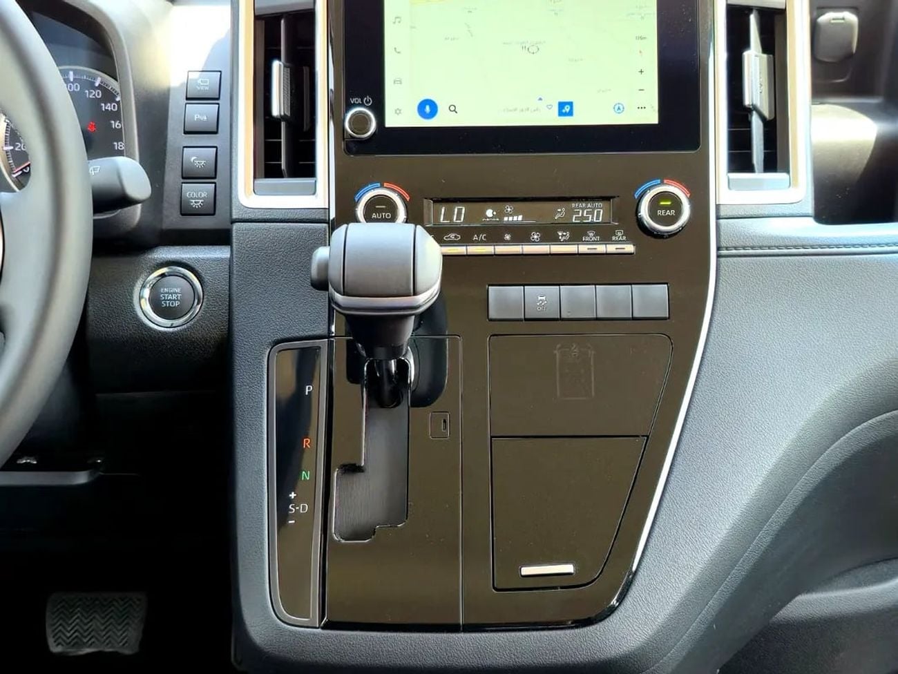 تويوتا جرافينا Premium GCC Specs | Brand Luxury 6-Seater