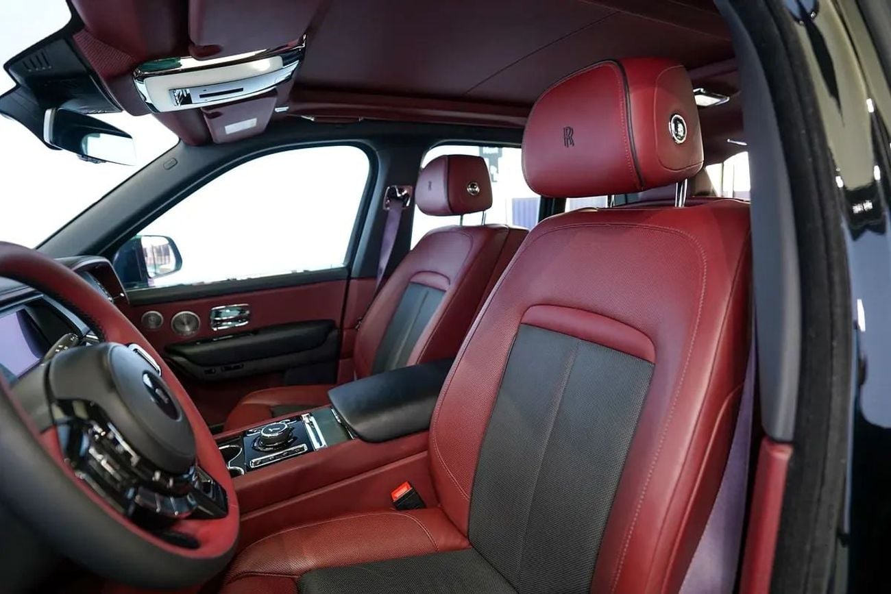 Rolls Royce Cullinan BLACK BADGE Std