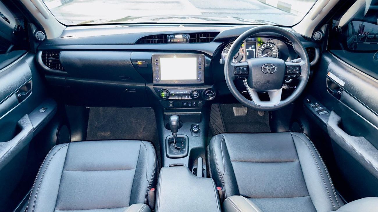 تويوتا هيلوكس HYBRID SPORTS | LOW MILEAGE | RHD