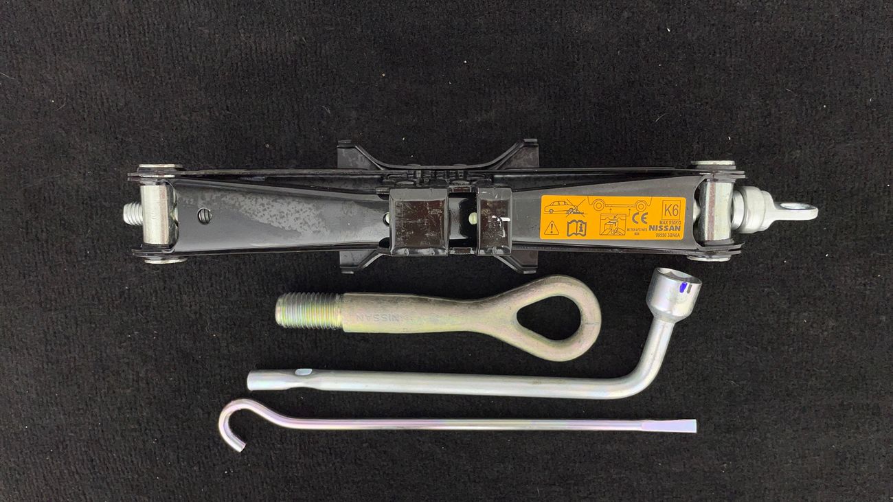 نيسان صني S 1.5 | بدون دفعة مقدمة | اختبار قيادة مجاني للمنزل