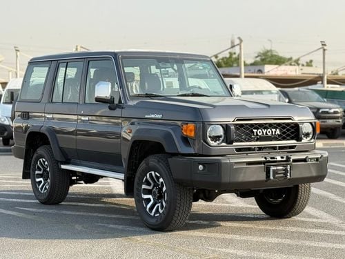 Toyota Land Cruiser 70 HT VXR 4.0L 5 DOORS