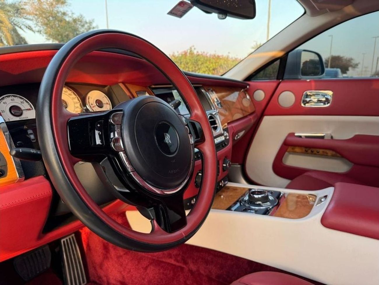 رولز رويس واريث GCC SPEC UNDER WARRANTY AND SERVICE CONTRACT