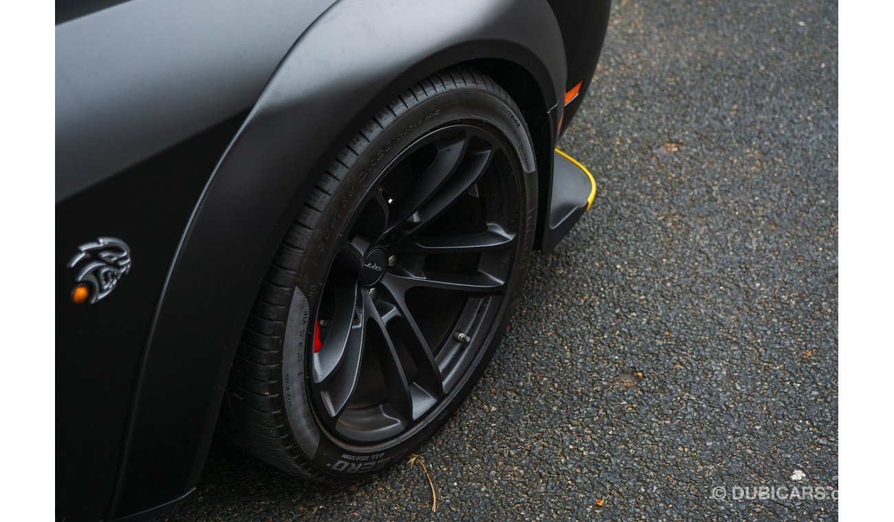 Dodge Challenger Hellcat Widebody 6.2 | This car is in London and can be shipped to anywhere in the world