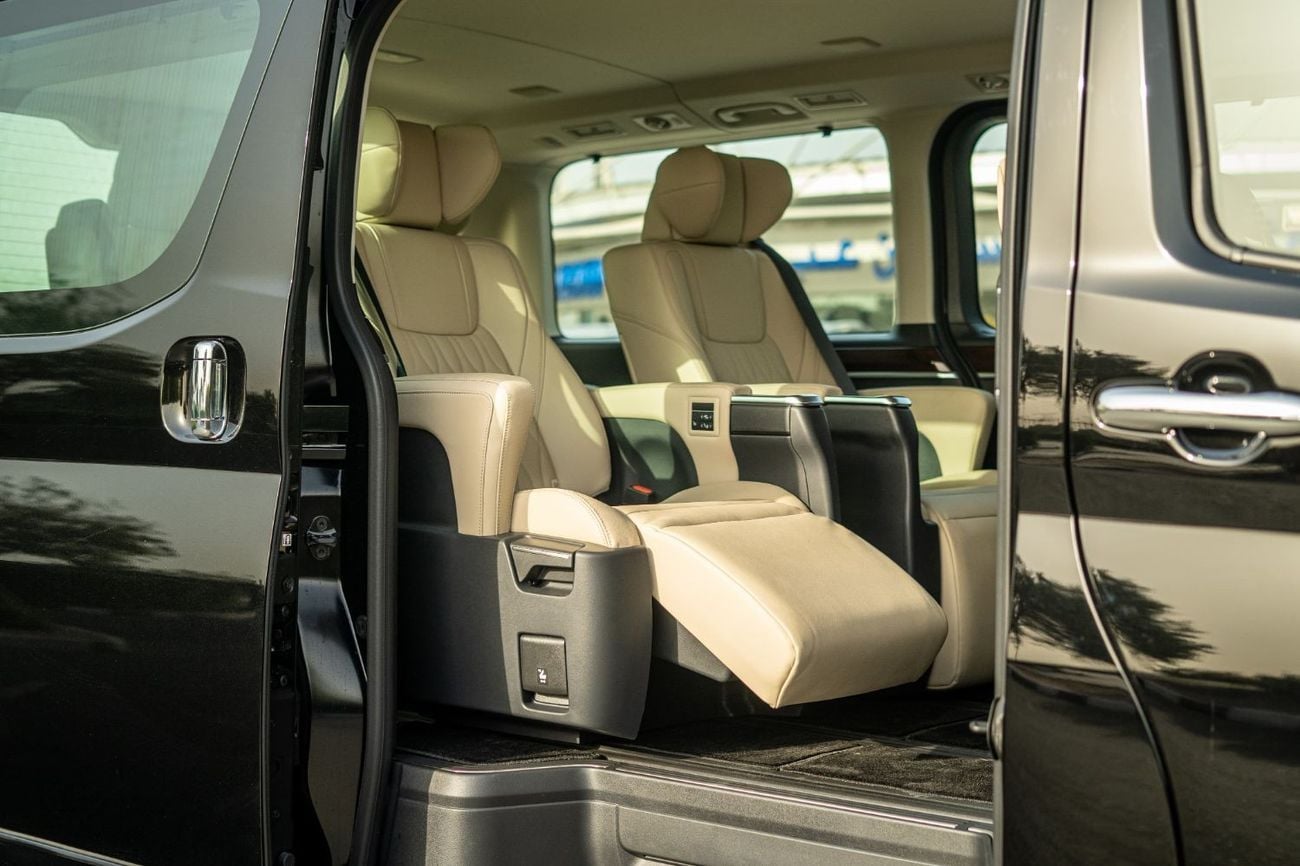 Toyota Granvia Premium V6 3.5L Petrol 2025YM