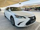 لكزس ES300h 2023 Lexus ES 300H - White inside Brown