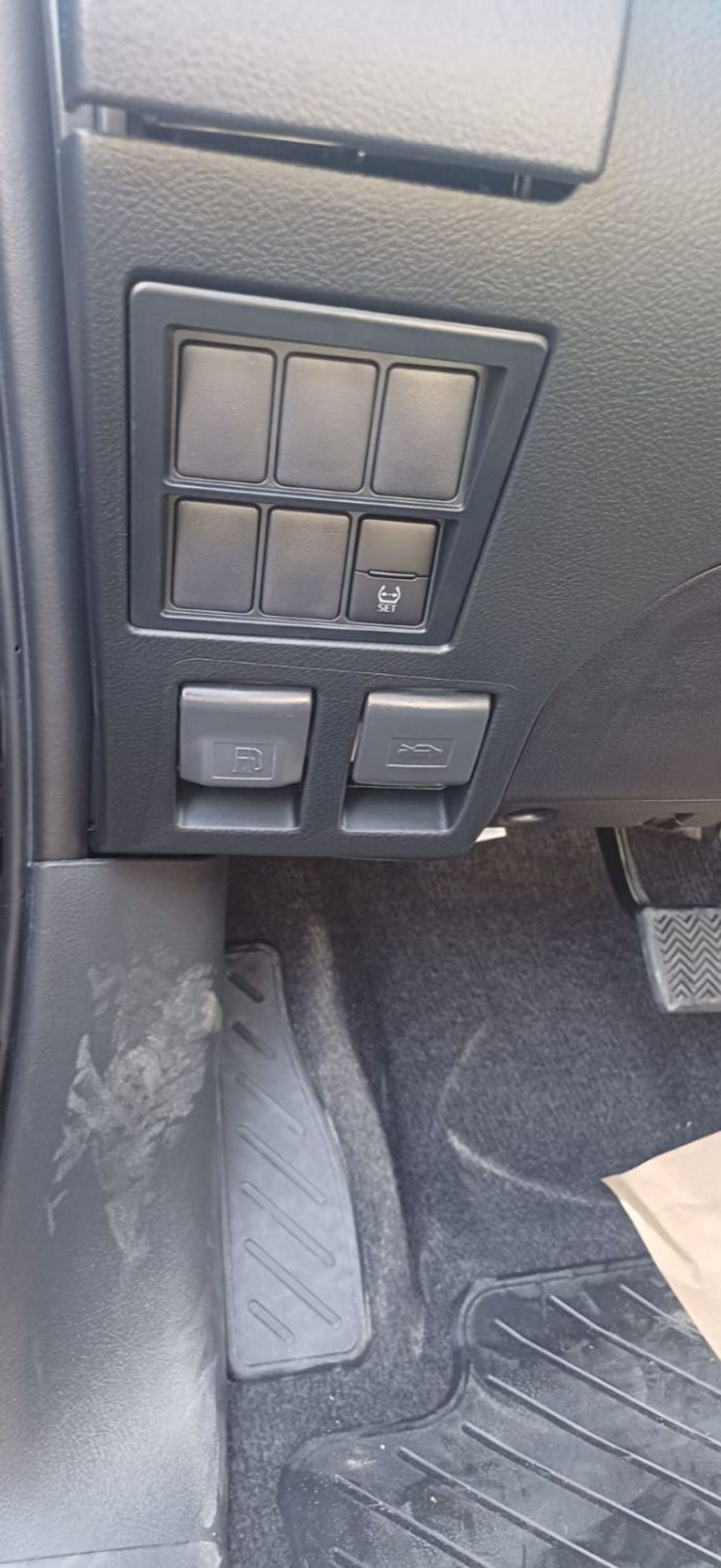 Toyota Hilux SGLX TOYOTA HILUX 2.4L Diesel AUTOMATIC TRANSMISSION COLOR BLACK MODEL 2025
