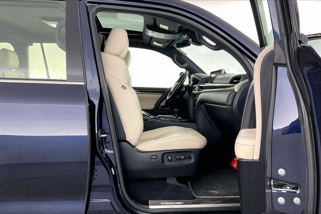 Lexus LX 570 Signature | National Day Celebration | Guaranteed Warranty | 0 Down Payment