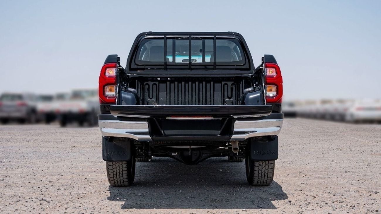 تويوتا هيلوكس TOYOTA HILUX DC 2.4D AT 4X4 MY2024 – BLACK