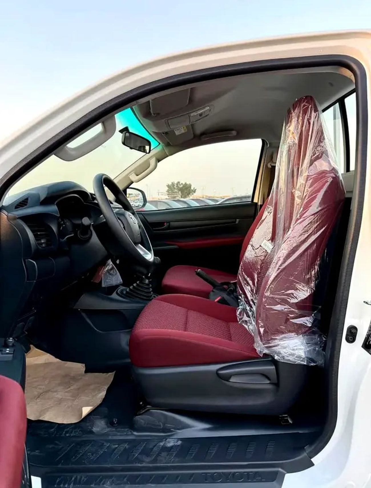Toyota Hilux GL 2.7L PETROL GCC Specs