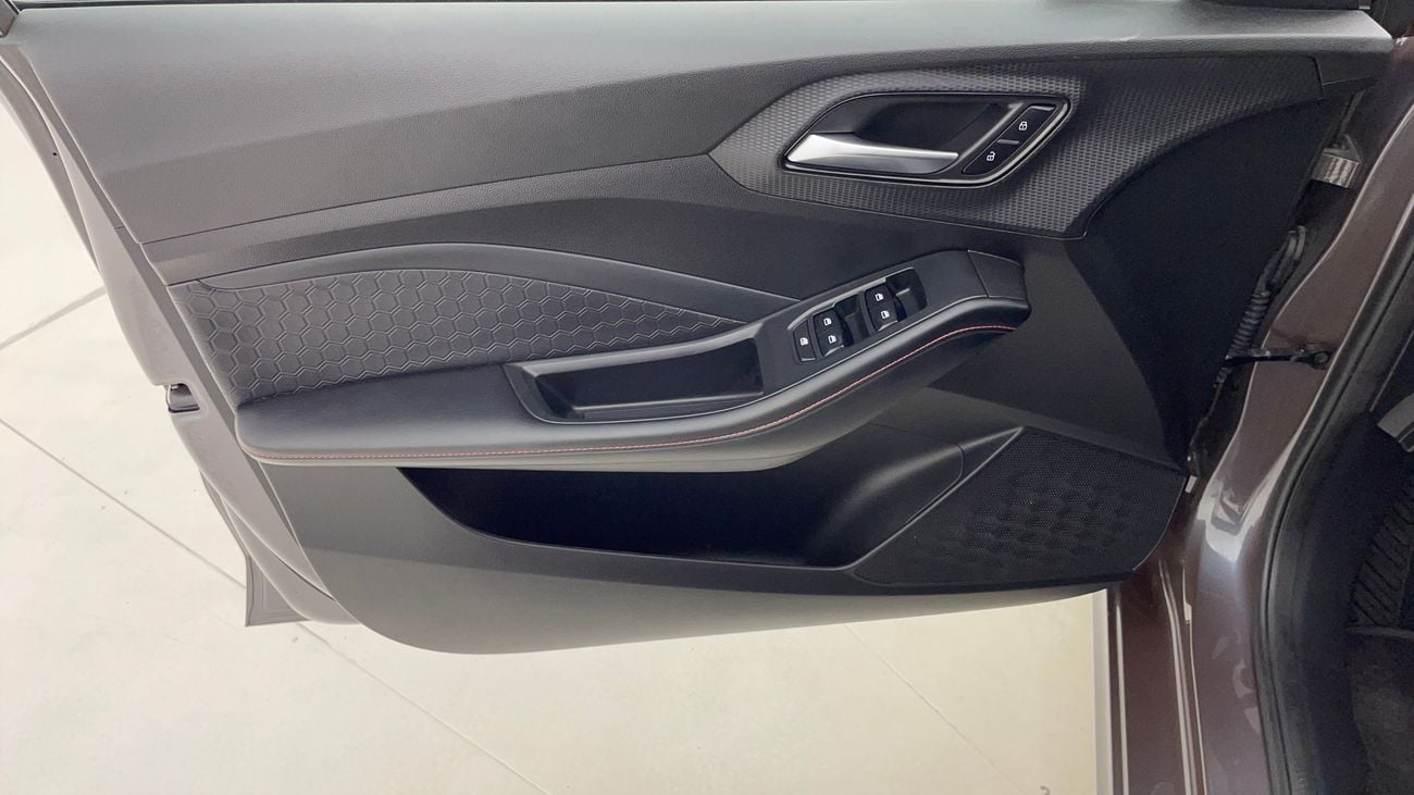 أم جي GT STD 1.5 | بدون دفعة مقدمة | اختبار قيادة مجاني للمنزل