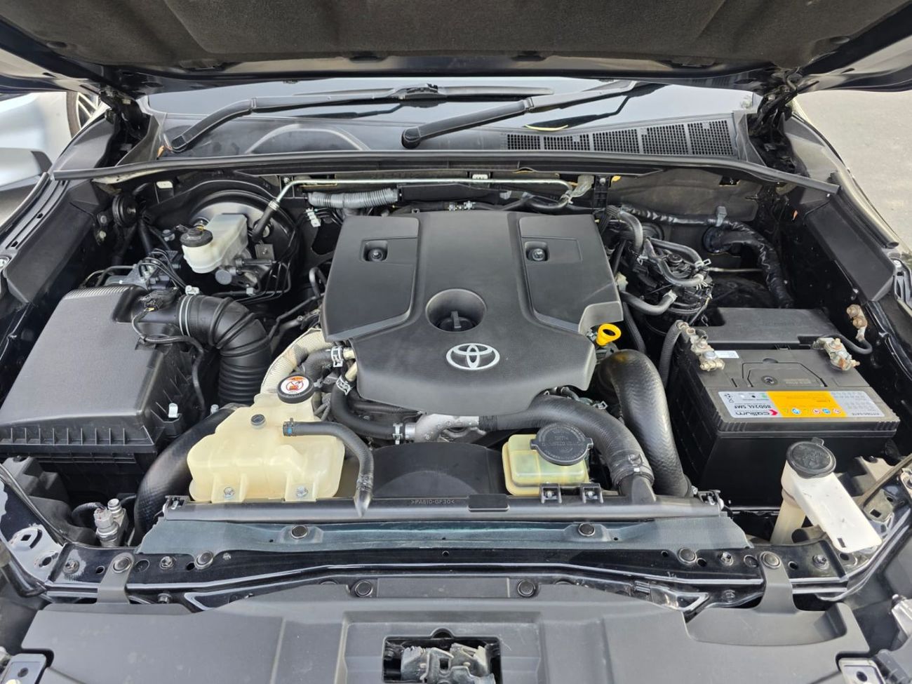 Toyota Fortuner DIESEL ENGINE RIGHT HAND DRIVE 2800 CC AUTO TRANSMISSION ONLY FOR EXPORT