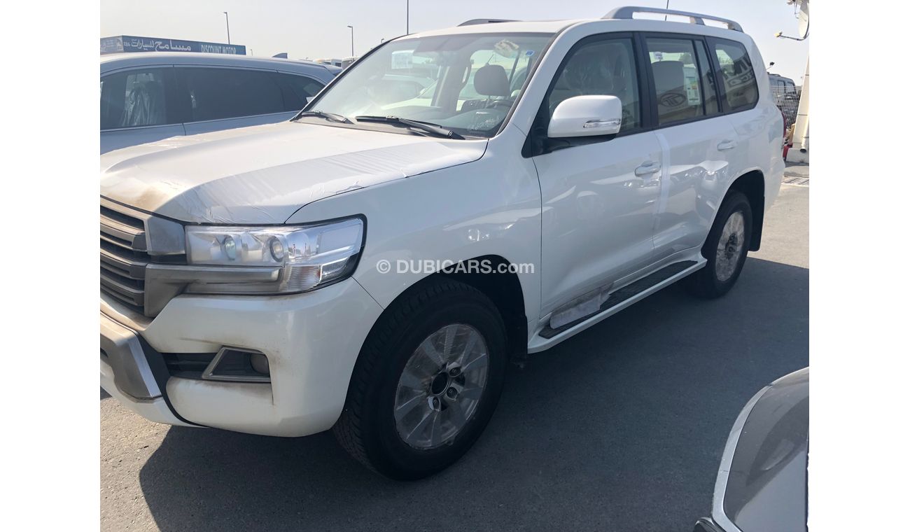 Toyota Land Cruiser GXR V8