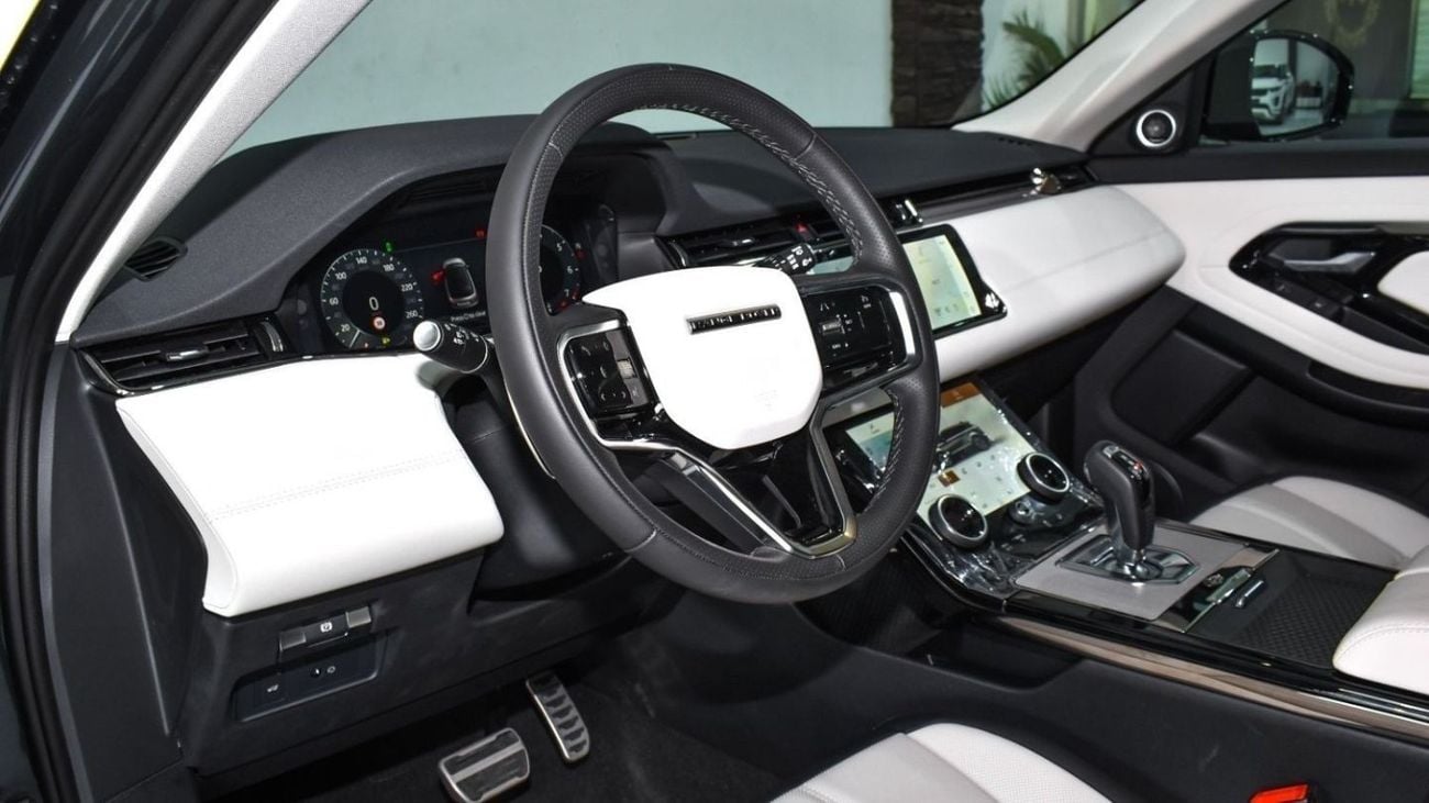 Land Rover Range Rover Evoque SE P250 R DYNAMIC 2023. FIVE YEARS WARRANTY!! THREE YEARS SERVICE CONTRACT