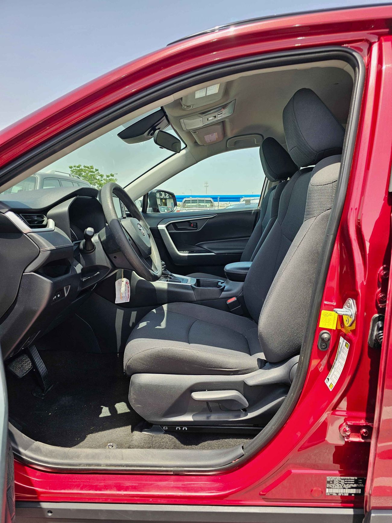 تويوتا راف ٤ LE/ LOW MILEAGE/ ORG AIRBAG/ DVD CAMERA/ RIMS/ LOT# 36355