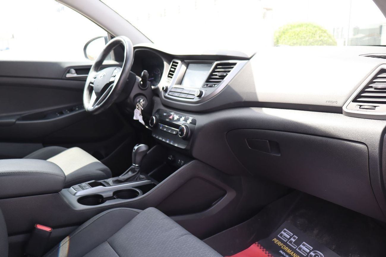 هيونداي توسون Basic Panorama 1.6L