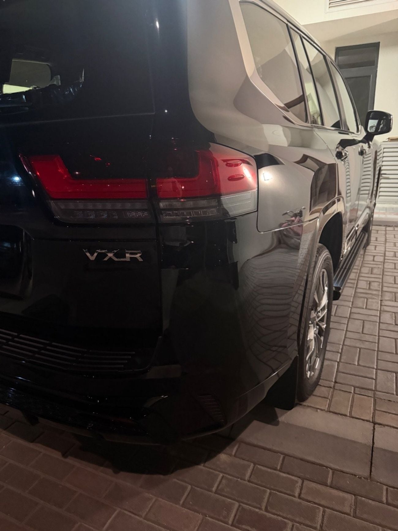 تويوتا لاند كروزر VXR