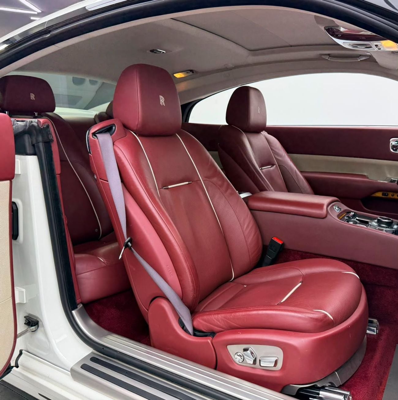 Rolls Royce Wraith STD 2014 Rolls-Royce Wraith, Full Service History, Excellent Condition, GCC Specs