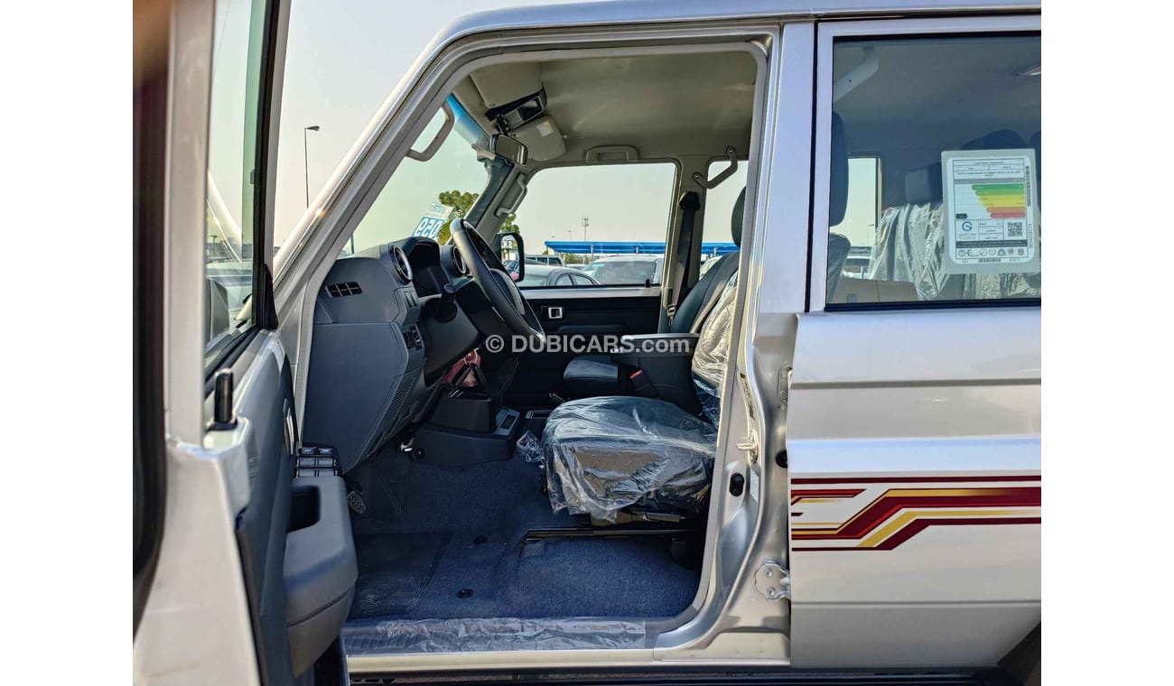 Toyota Land Cruiser 70 4.5L,V8,VDJ76,5DOOR,DIFF LOCK,WINCH,LEATHER SEATS,COOLER BOX,16'' AW,MT,NEW SHAPE,2024 ( FOR EXPORT)