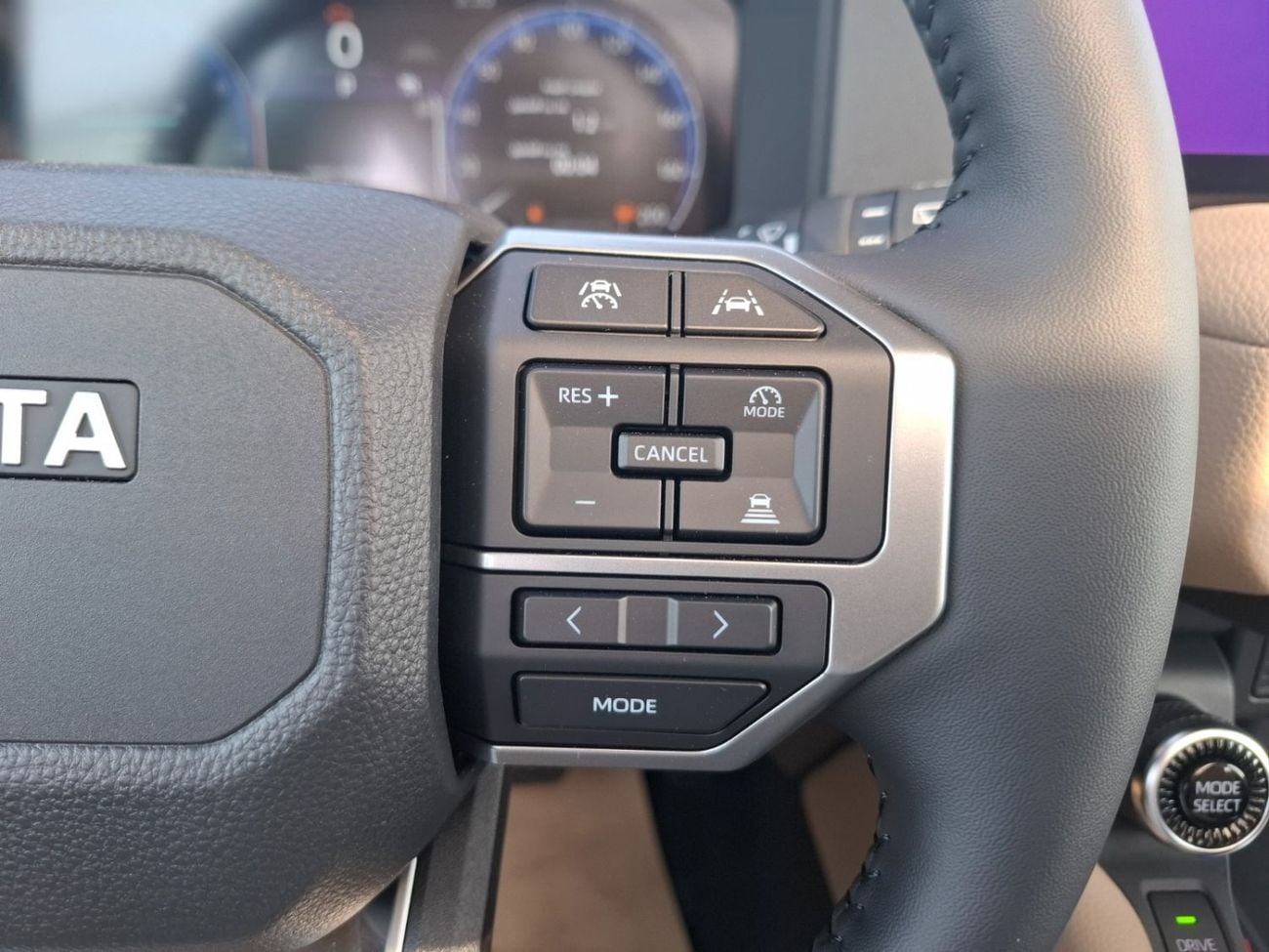 تويوتا برادو Toyota Prado 2.4 Luxury Full option GCC 2026