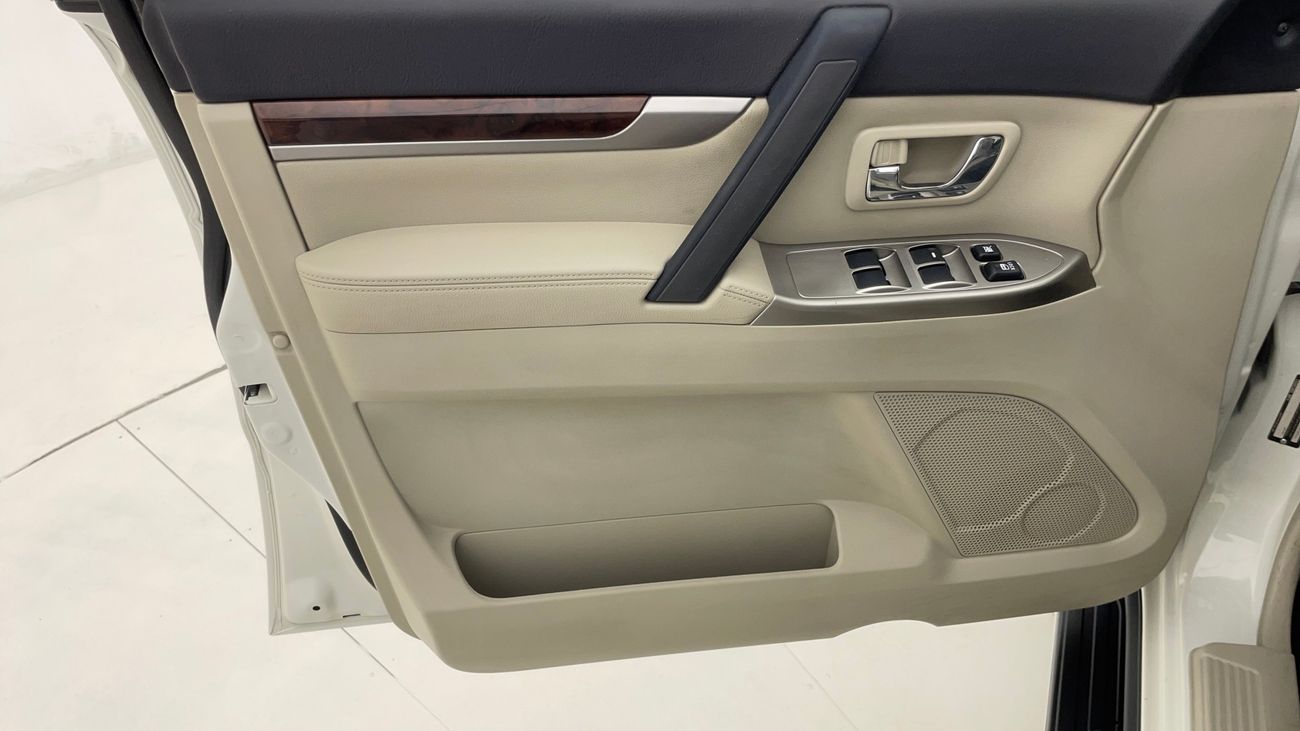 Mitsubishi Pajero GLS HIGHLINE 3.8 | Zero Down Payment | Home Test Drive