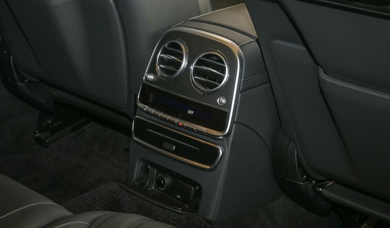 Mercedes-Benz S 63 AMG V8 Biturbo 4M