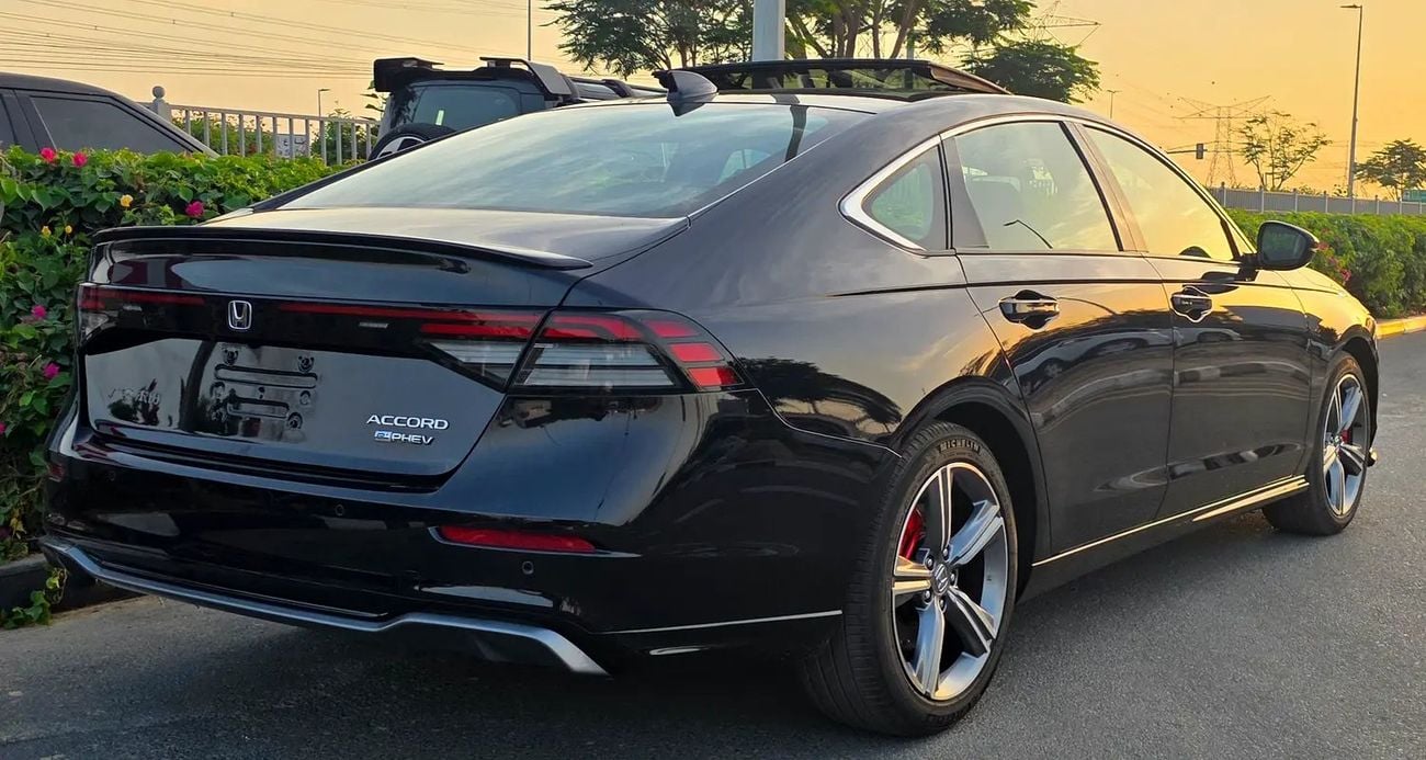 Honda Accord Hybrid - Top option Zero km