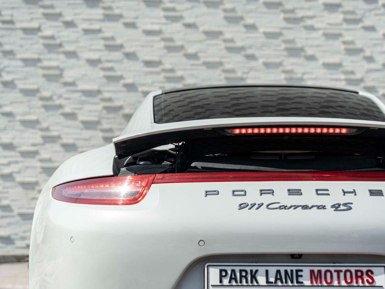 Porsche 911 911 CARRERA 4S • FULL OFFICIAL PORSCHE SERVICE HISTORY • STUNNING COLOUR COMBINATION