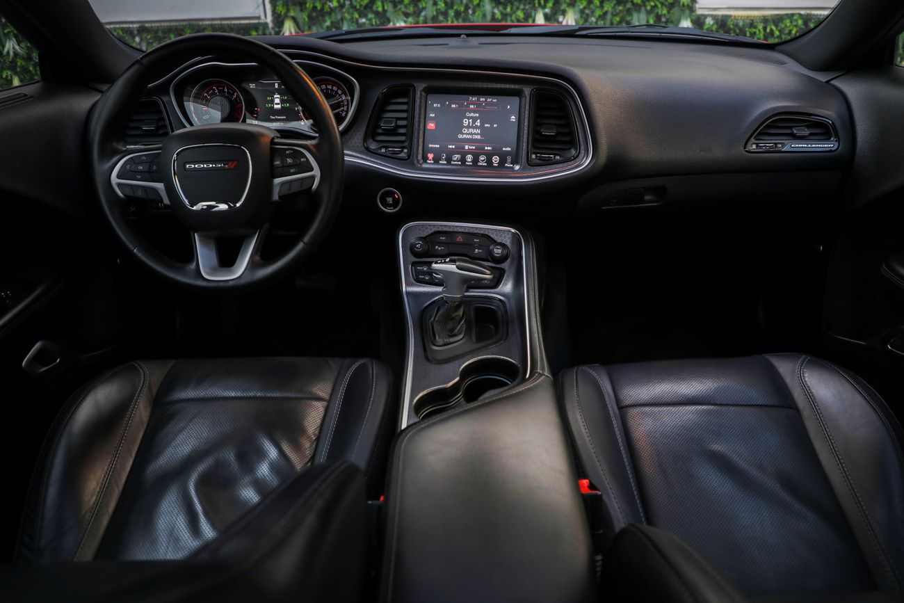 Dodge Challenger RT Hemi  | 1,761 P.M  | 0% Downpayment | Full Agency History!