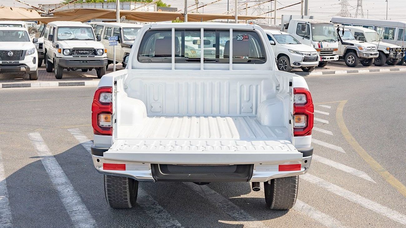 Toyota Hilux 2025 Toyota Hilux TRD SR5 4.0L petrol AT - GCC (Export price)