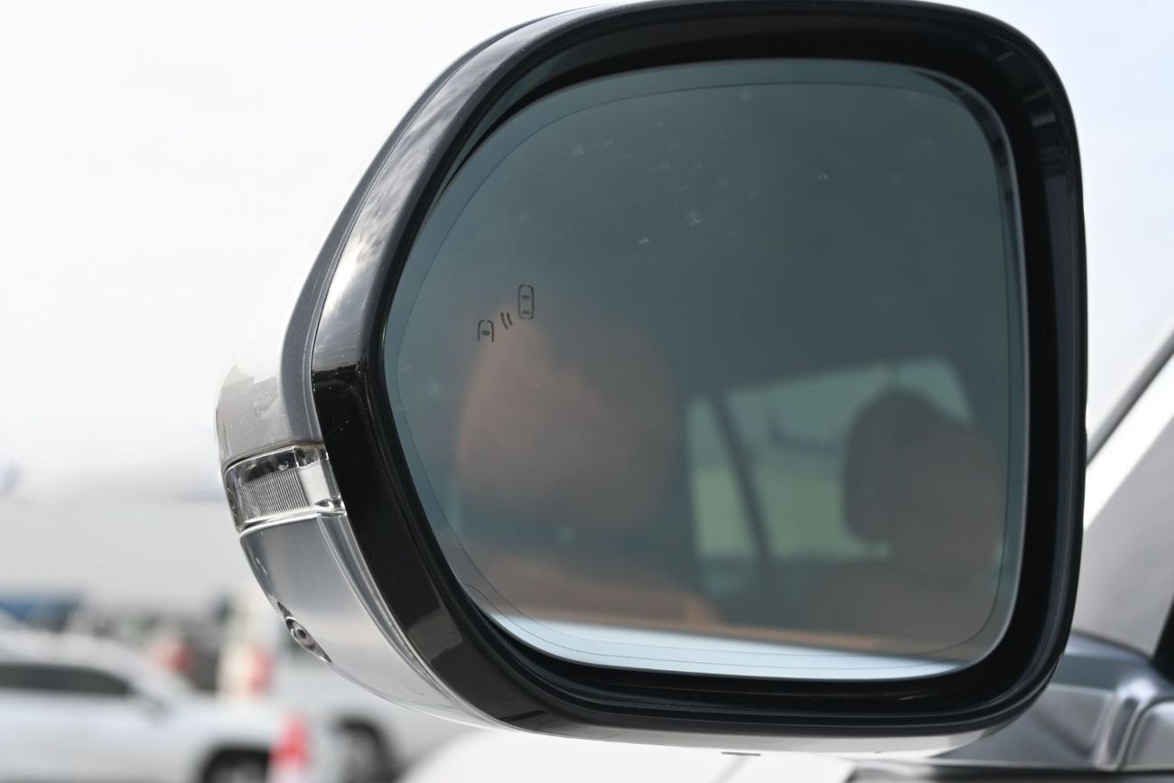 لي اوتو L9 Li L9 Ultra 1.5L Turbo Range Extended EV Model 2024 Color Silver