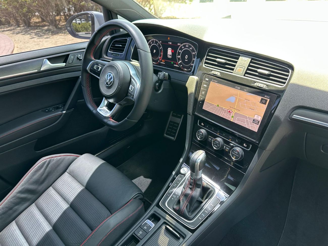 Volkswagen Golf GTI Black Style 2.0L