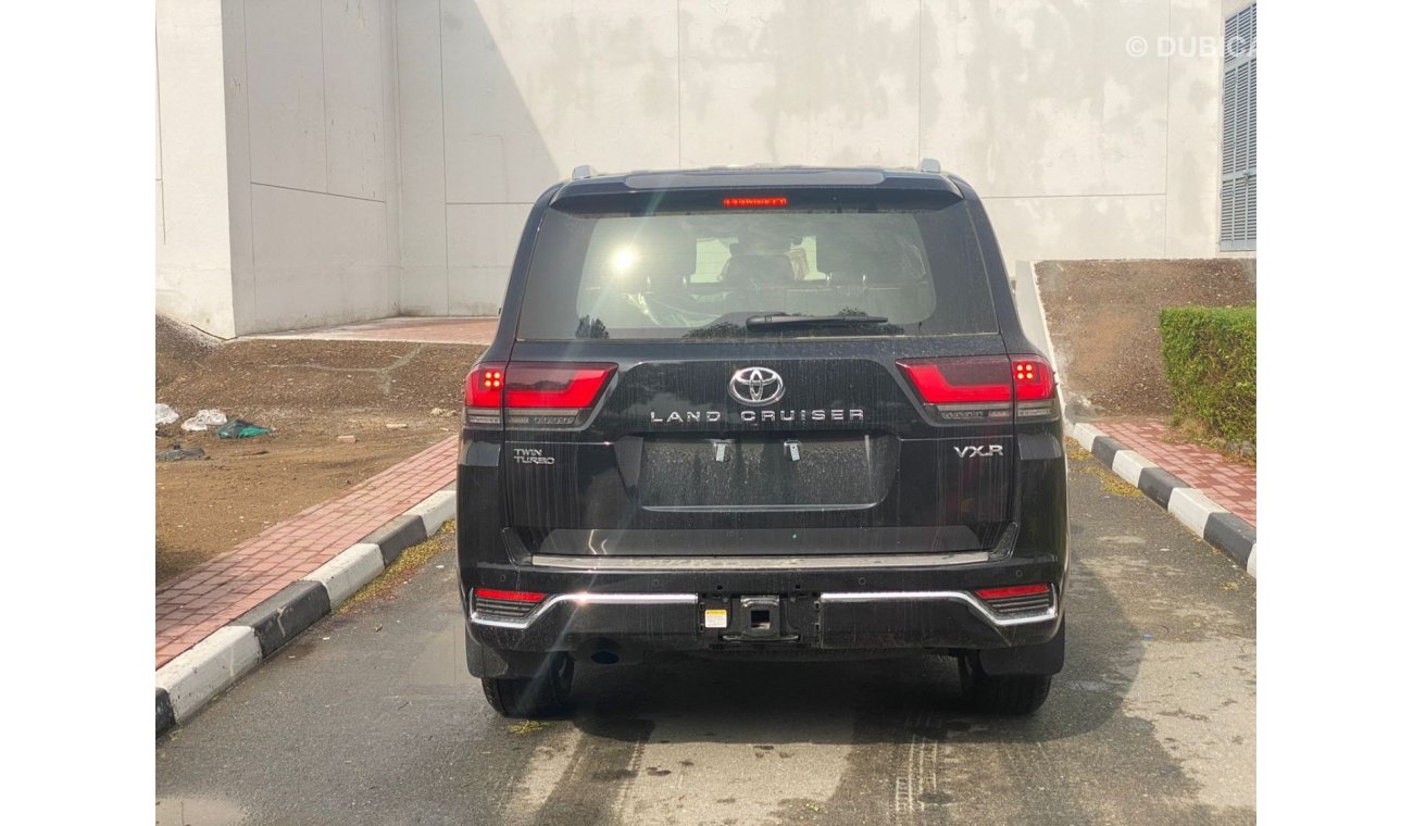 تويوتا لاند كروزر TOYOTA LAND CRUISER MY 2022 VXR 3.5L FULL OPTION FOR EXPORT ONLY