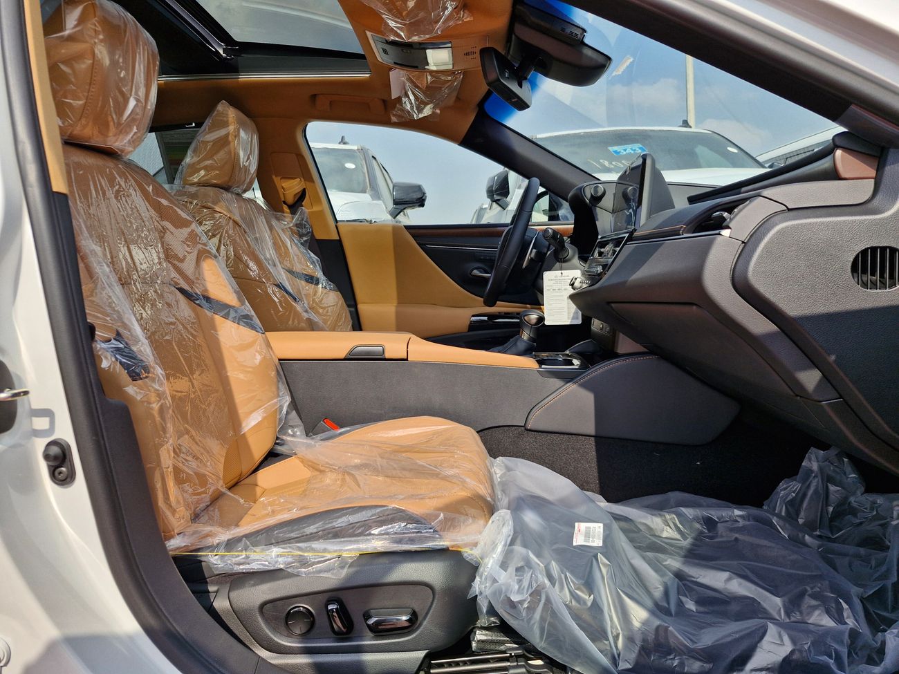 لكزس ES 350 ES350 Ultra Luxury 3.5L Petrol AT Full Brand New 0Km