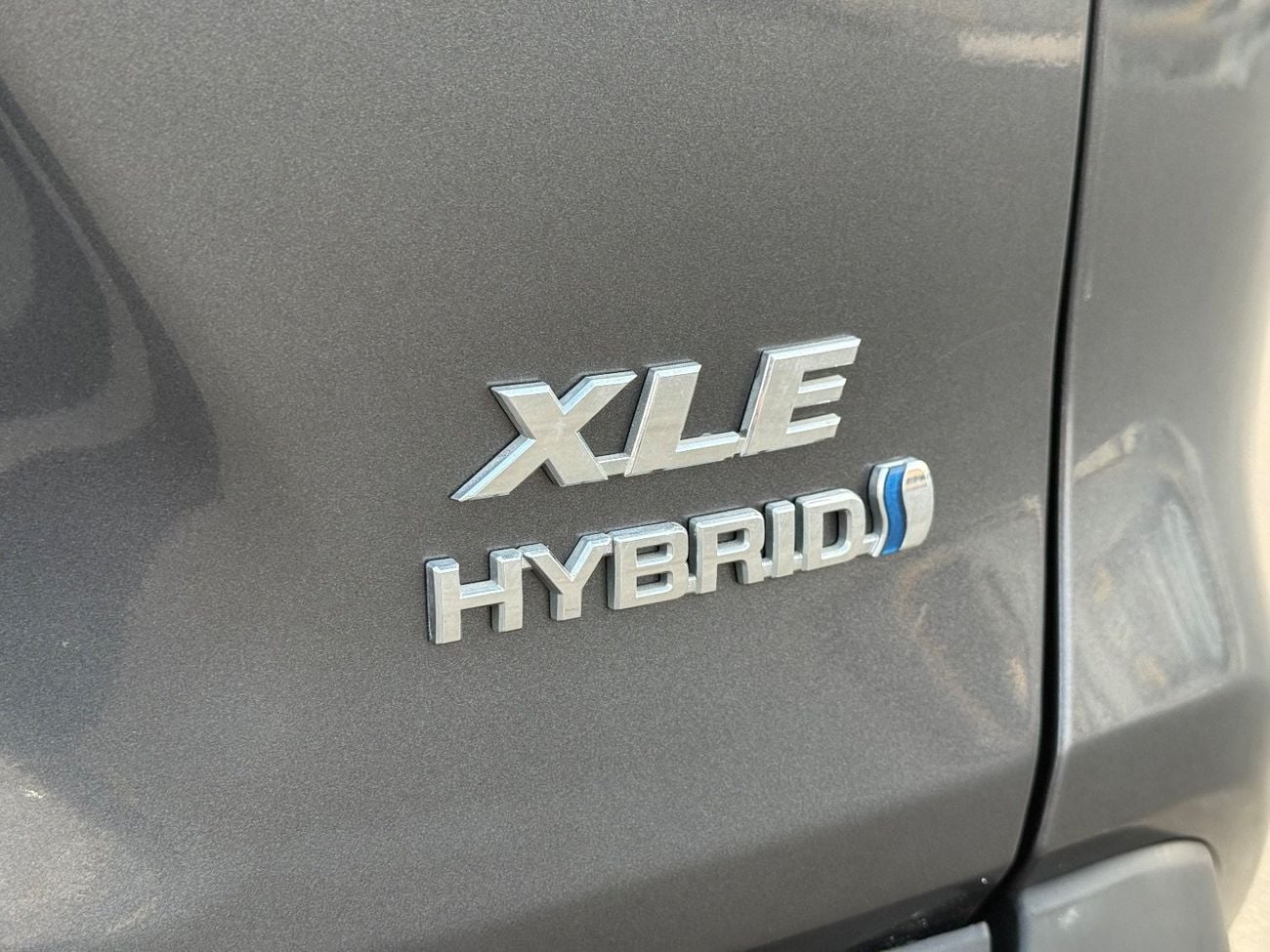 تويوتا راف ٤ XLE 2.5L
