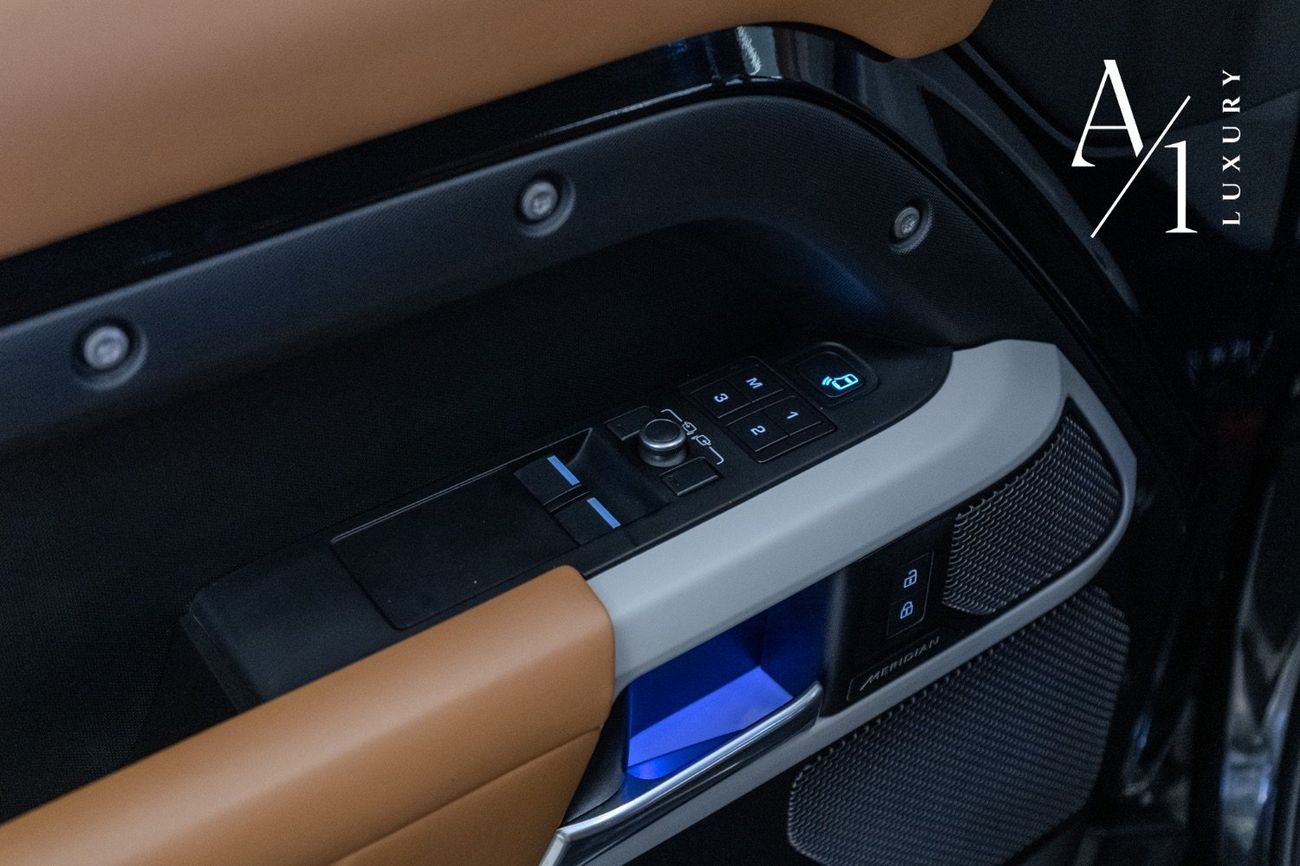 لاند روفر ديفندر 2023 Defender P400 Kahn Edition, Warranty, Excellent Condition, GCC Specs