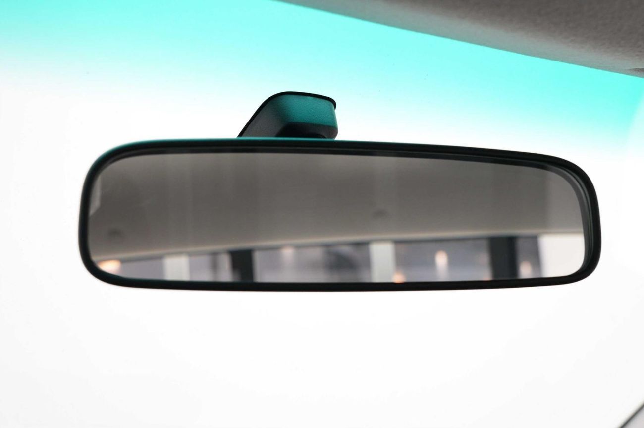 تويوتا هيلوكس 2.7L 4X4 S/C STD(i) M/T PETROL