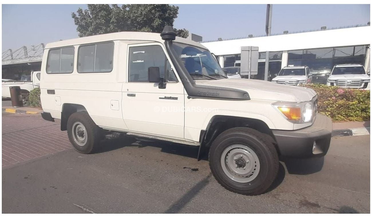 Toyota Land Cruiser 70 DIESEL 4.2L V6