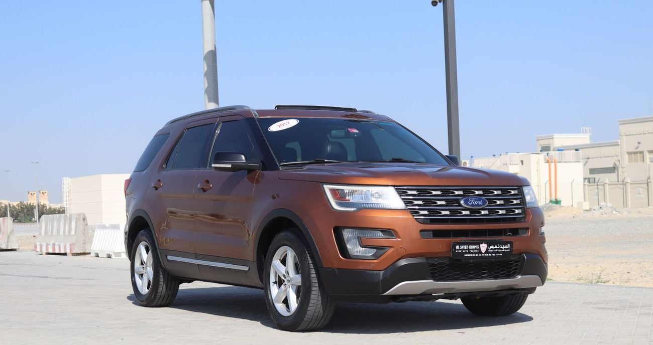Ford Explorer XLT 3.5L Ford Explorer - 2017 - GCC - Full Option  - 6 V- XLT - 4WD - 3.3L -7 Seats - In excellent c