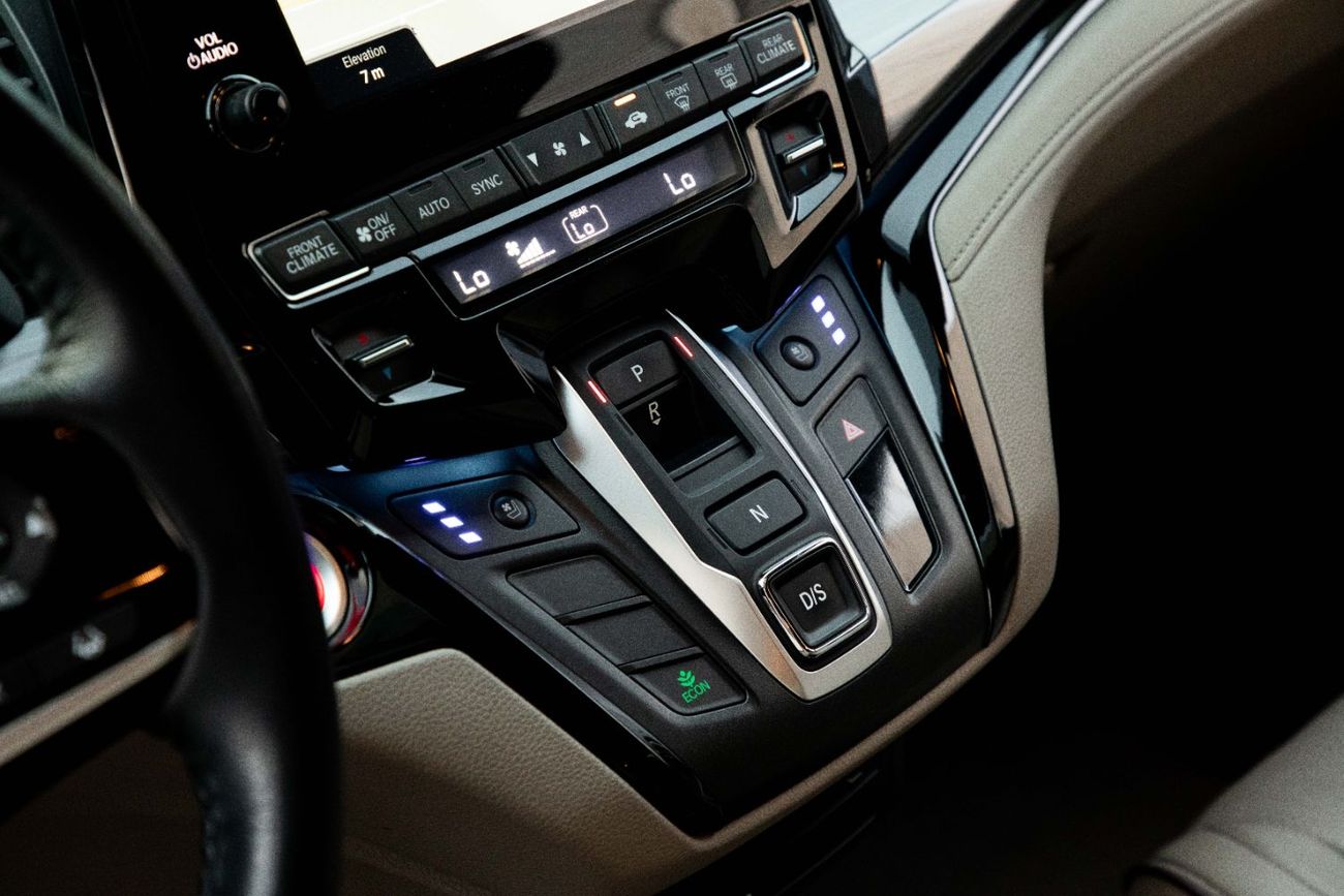 هوندا أوديسي 2,350 P.M  | 0% Downpayment | Low KM | Touring | Honda Warranty!