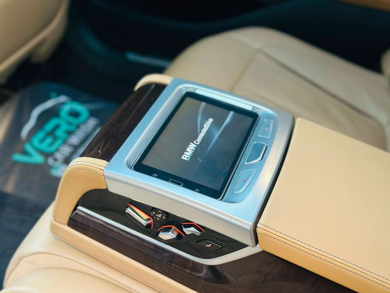 بي أم دبليو 740Li PURE EXCELLENCE