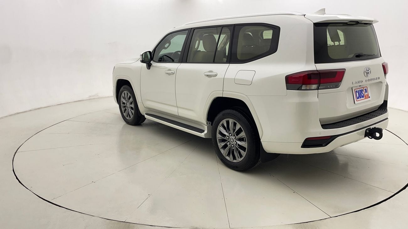 تويوتا لاند كروزر GXR 4 | بدون دفعة مقدمة | اختبار القيادة في المنزل