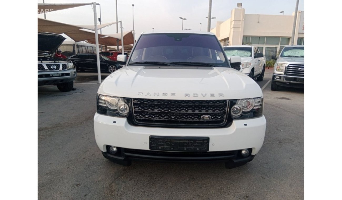 Land Rover Range Rover HSE Car is clean no accident no paint original inside and outside no have any mechanical issues