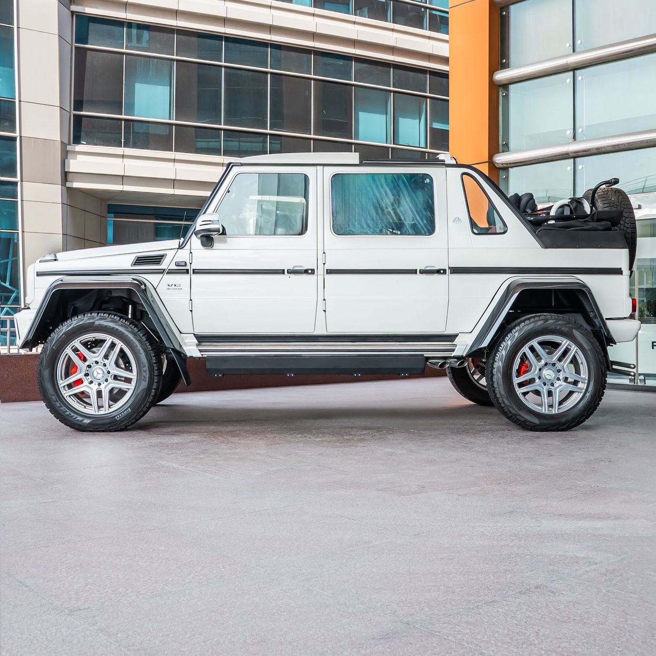 مرسيدس مايباخ G 650 LANDAULET