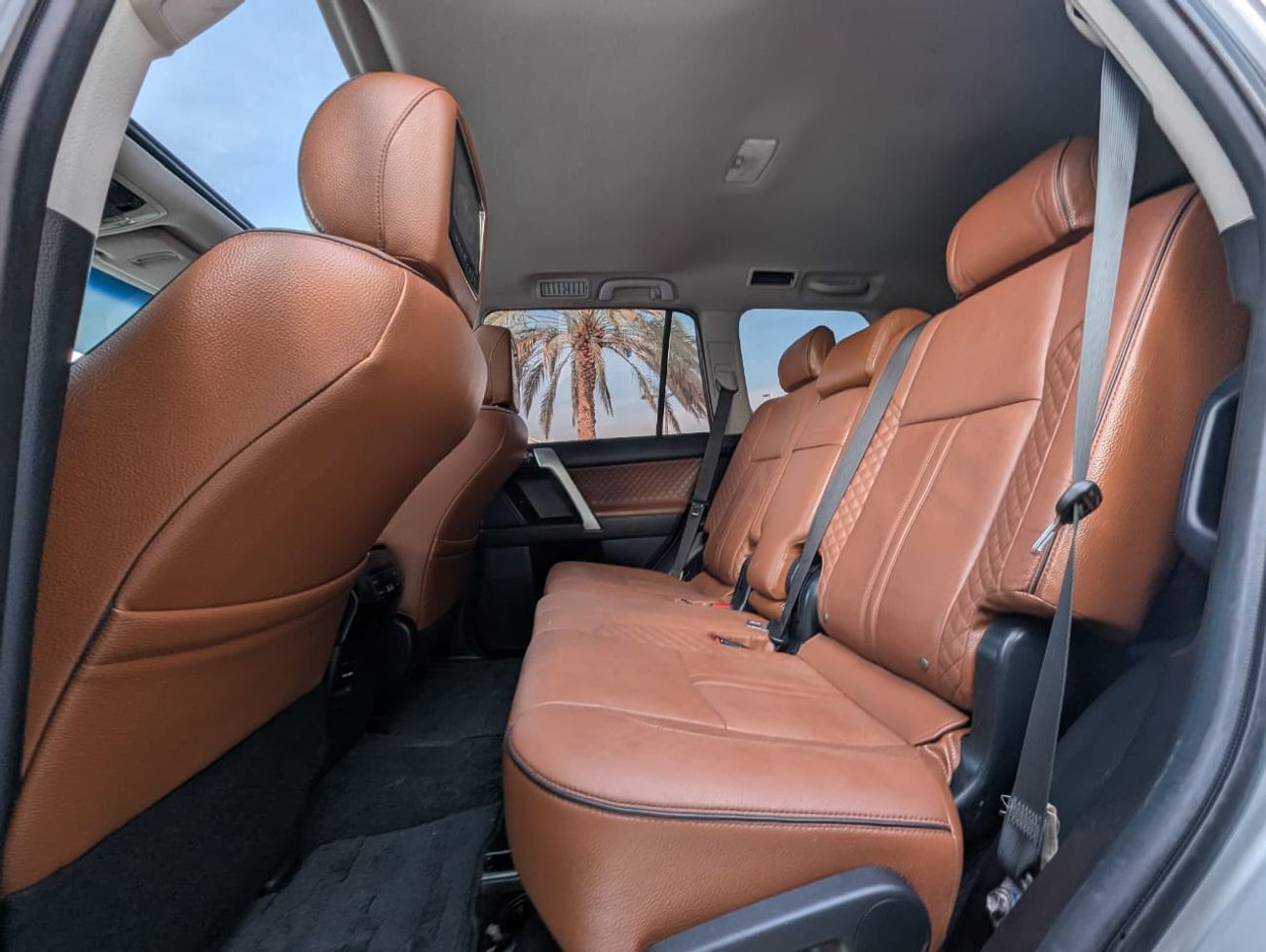 Toyota Prado Toyota Prado vxr LHD 2016 silver Gcc