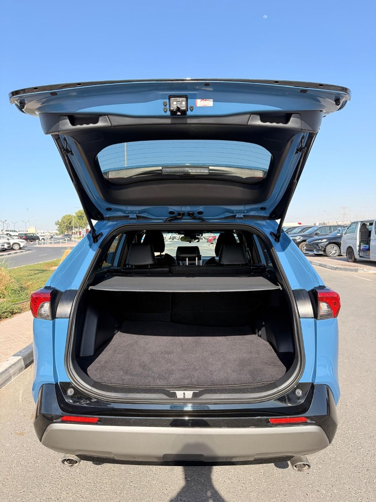 تويوتا راف ٤ Hybrid SE black edition 2023 full option