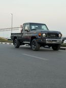 تويوتا لاند كروزر بيك آب Std 4.0L Single Cab Utility 4WD
